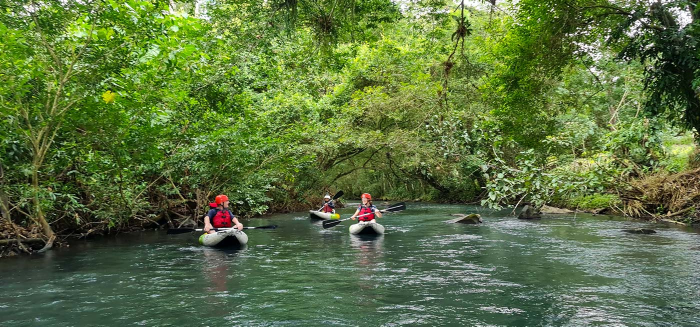 Kayaking in Río Frío - Rio Celeste Nature